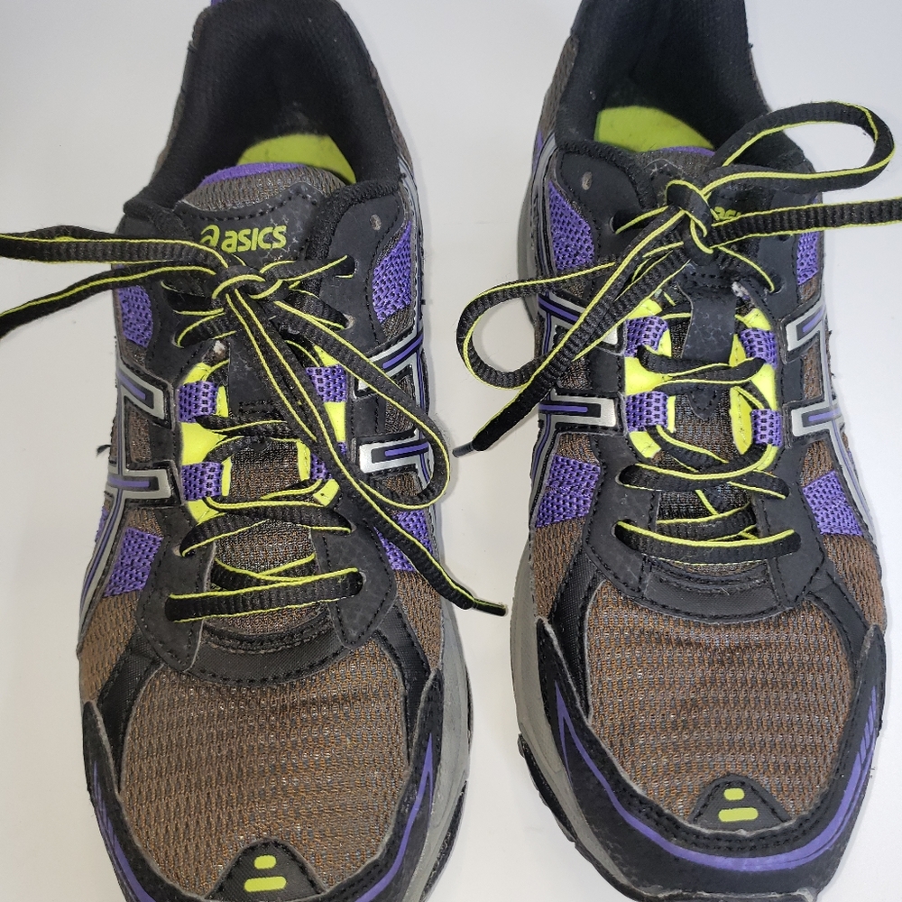 Oasics Gel Venture 4 Trail Running Size 8